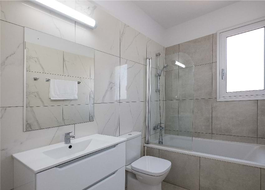 Flat 201 bathroom